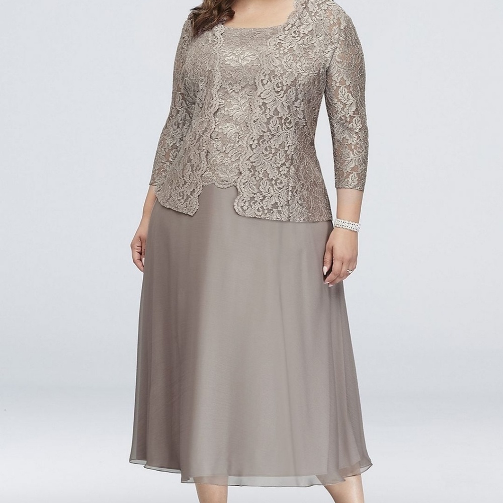 Floral Lace Plus Size Dress with 3/4 Sleeve Jacket